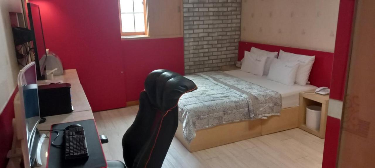 Design Motel T Ulsan Bagian luar foto